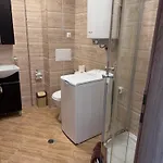 Apartamento Premier F1 420 *
