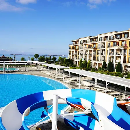 Appartement Premier F1 420 *