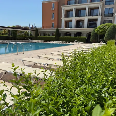 Apartamento Premier F1 420